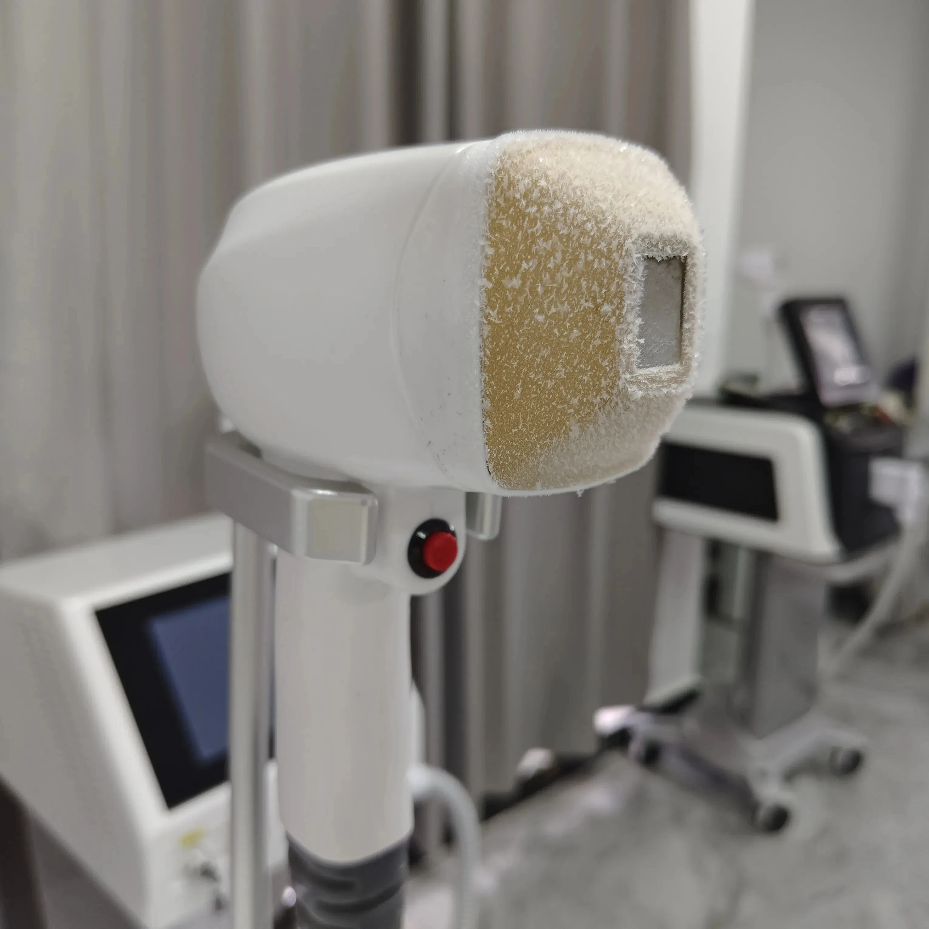 Hair Removal Machine Cooling Head Painless Epilator Super Energy Density Diode 755nm 808nm 1064nm 3Wavelengths