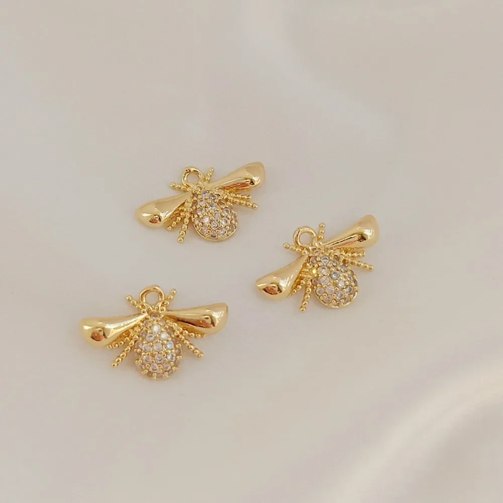 

14K Gold-plated and Zircon Inlaid Small Bee Pendant, Exquisite Bracelet, Necklace Pendant, DIY Handmade Jewelry Accessory