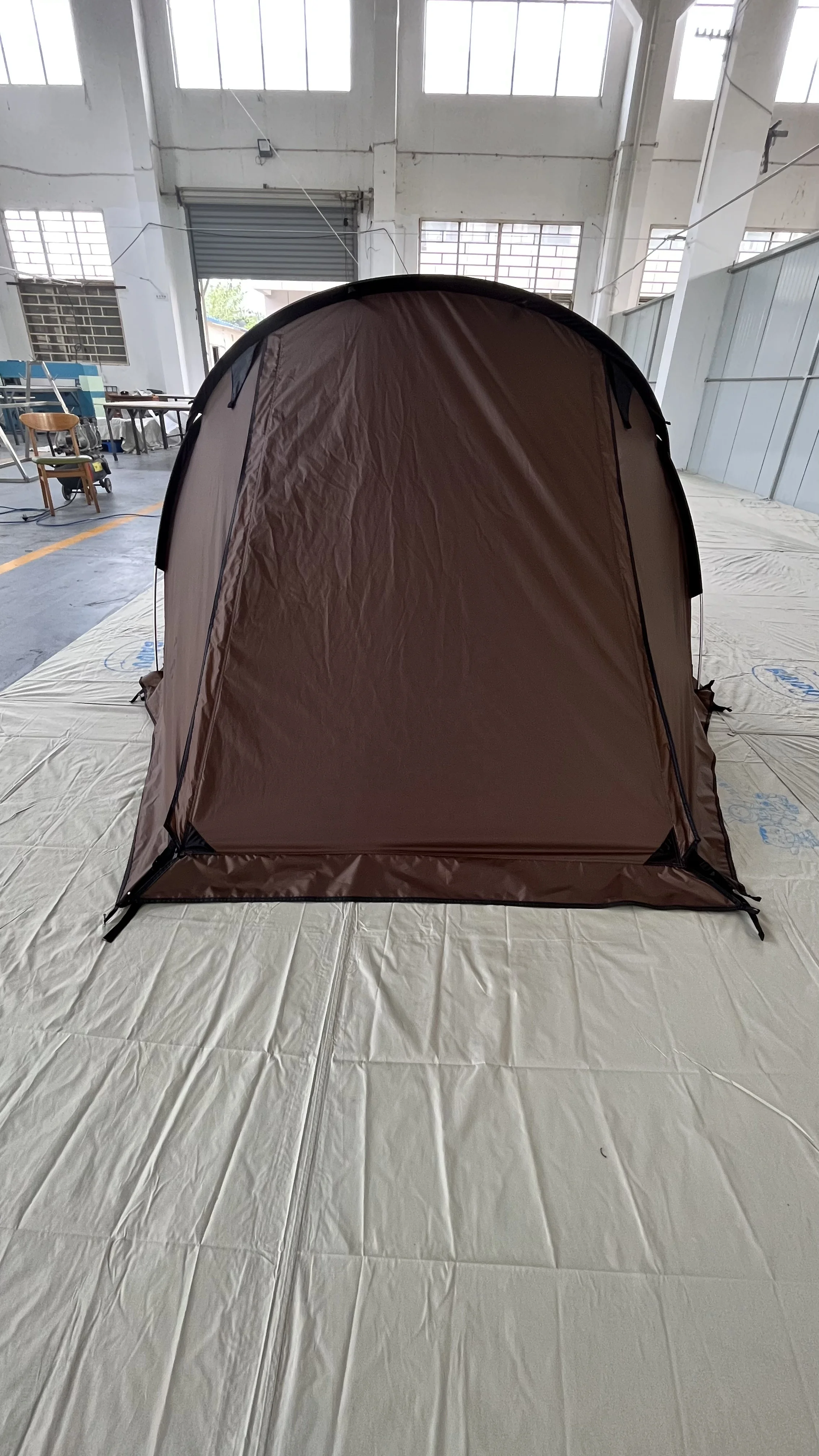 Large Capacity Family Tunnel Tent Sturdy Poles Fabric 2-3 People Portable Lightweight High Quality Camping Tent Waterproof