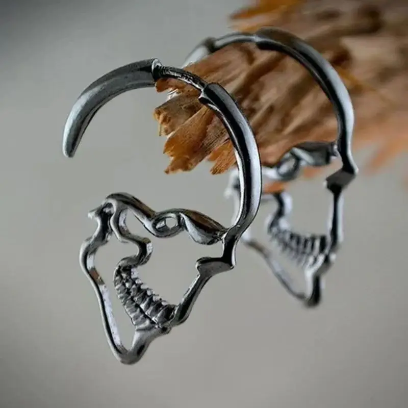 

Personalized Hollow Skeleton Face Stud Earrings for Women Men Gothic Punk Pumpkin Pendant Earrings Halloween Party Jewelry Gifts