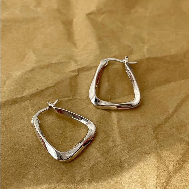 Geometric Metal Square Hoop Earrings for Women Irregular Fashion Cute Femme Charm Minimalist Jewelry Gift Brincos