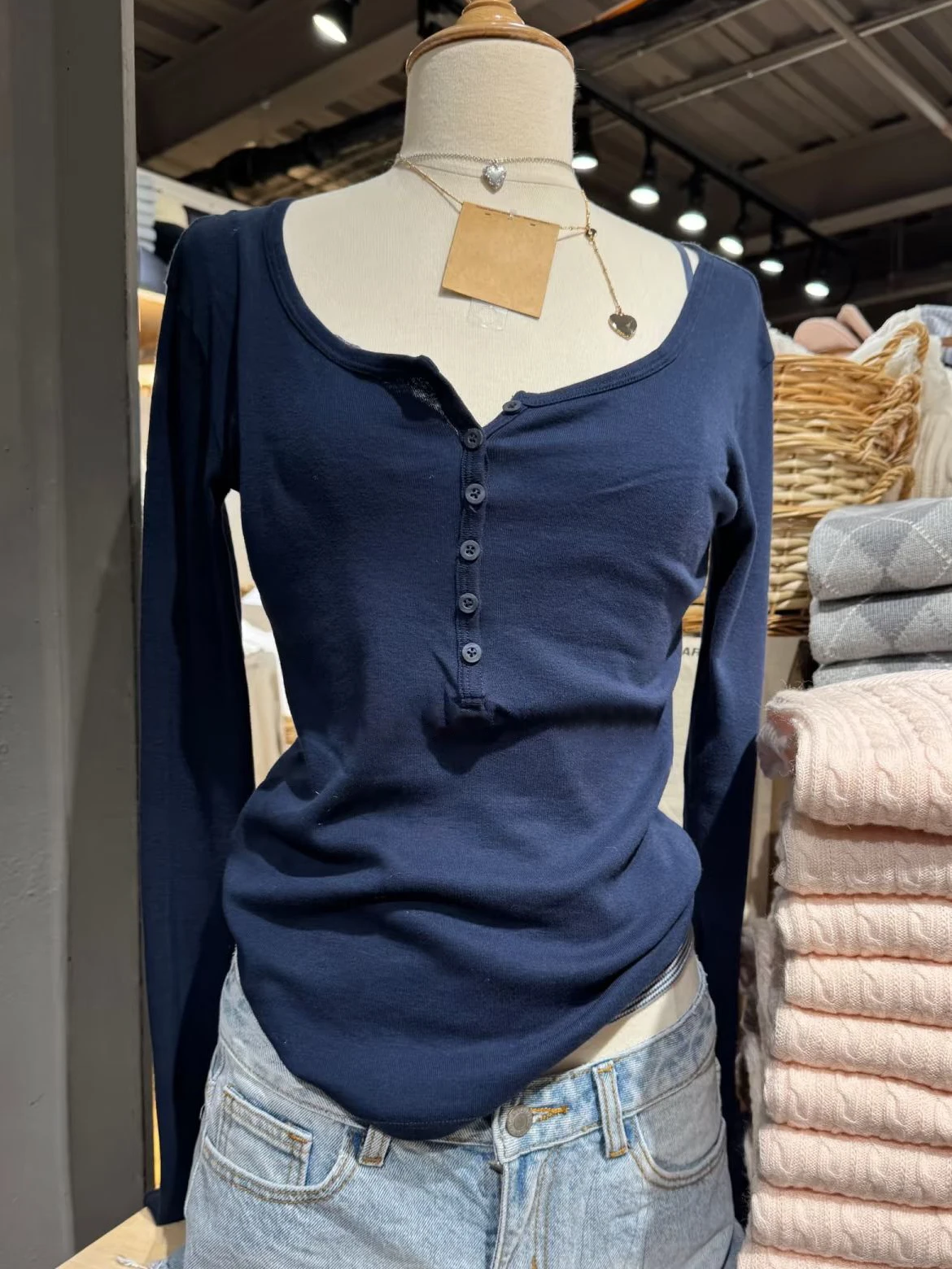 Navy-regular