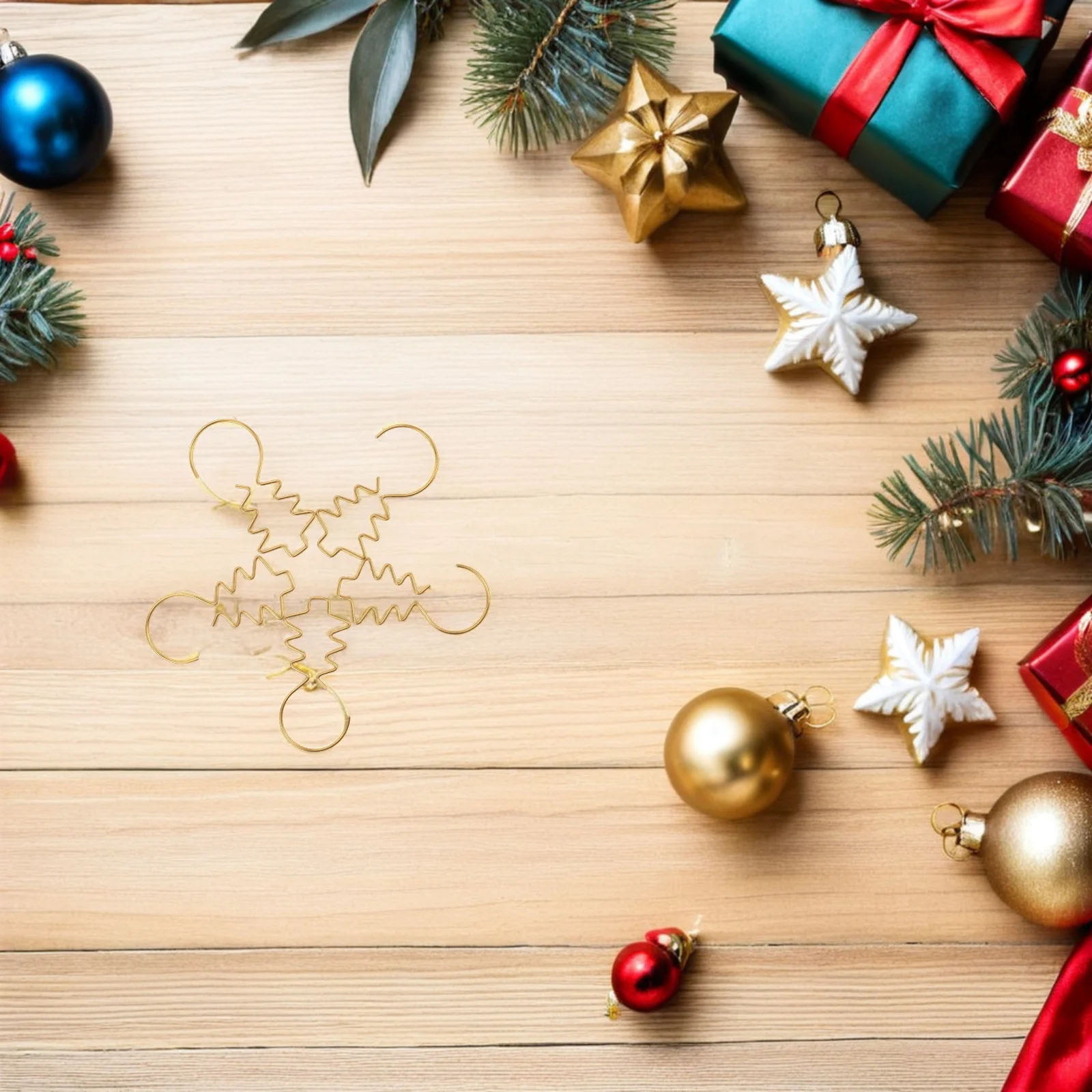 

100Pcs Christmas Tree Hooks Gold Metal Wire Hangers Tree Shaped Design for Mini Ornaments Baubles Holiday Decorations Reusable