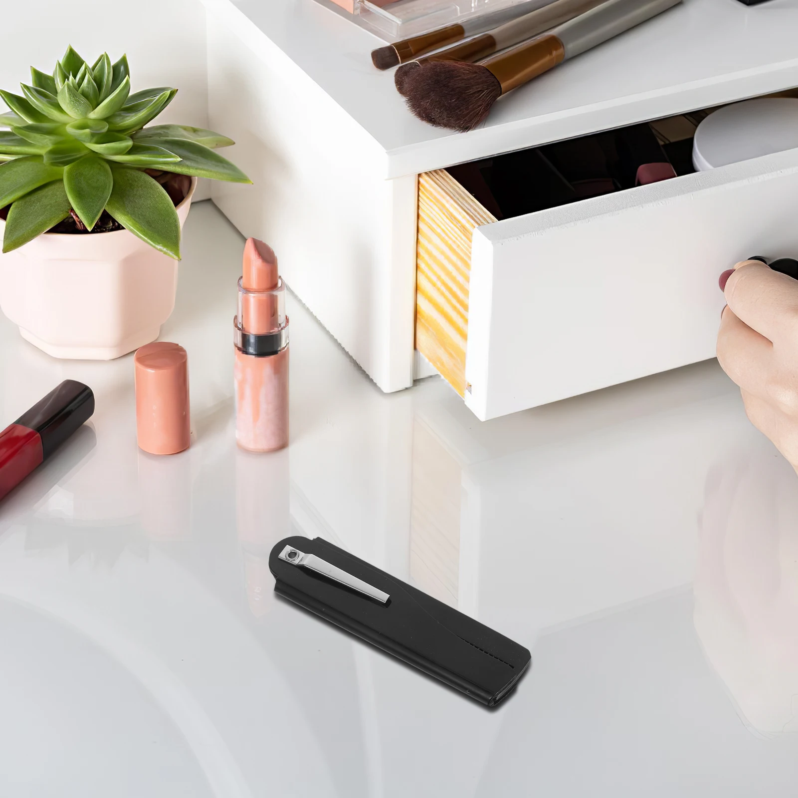 

4 Pcs Travel Folding Comb Foldable Hair Brush Carry Pocket for Men Plastic Compact