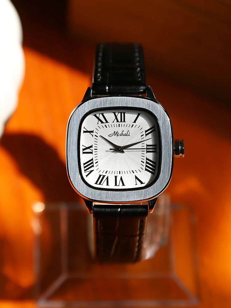 ساعة نسائية أصلية، قرص كبير، طراز فاخر، وصول جديد 2026، ساعة نسائية عصرية بطبعة جلد الفهد الراقية #5