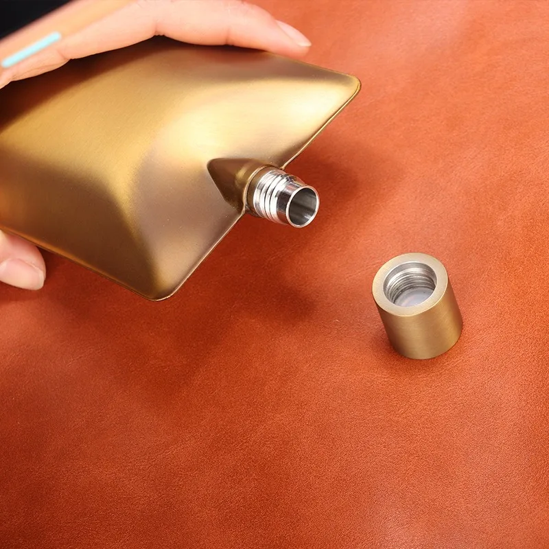 6‑OZ Curved Wave‑shaped Drinking Vessel, 304 Stainless Steel Mini Pocket Flask For Outdoor Portable Alcohol Storage