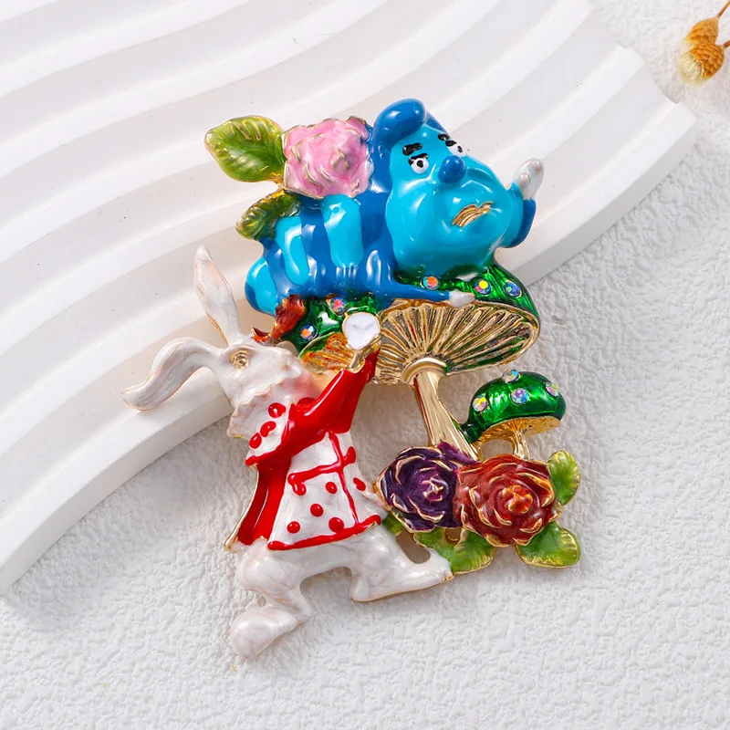 Middle Palace Style Women Men Vintage Rabbit Mushroom Drip Oil Badges Pins Retro Classic Unisex Baroque High Quality Brooches