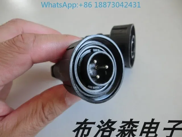 

(1 шт.) BULGIN PX0731/P круглый соединительный кабель, установка, 3-контактный штекер, винтовой фиксирующий провод