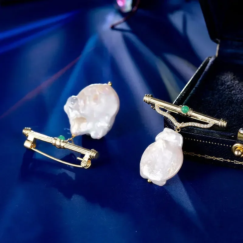 

Baroque Pearl Flower Brooch Abalone Shell Pin for Suit Jacket Corsage Lady Accessories Christmas Gifts Women Jewelry Brooches