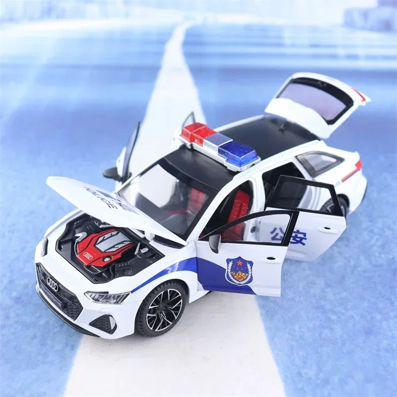 Coche de policía Audi RS6, modelo de aleación de Metal fundido a presión de alta simulación, luz de sonido, colección extraíble, juguetes para niños, regalos A196, 1:24