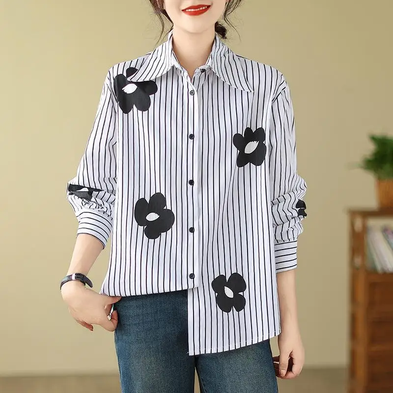 بدوره إلى أسفل الرقبة زهرة شريطية طويلة الأكمام قميص فضفاض وبلوزة المرأة أعلى عارضة واحدة الصدر الأبيض خمر أزياء أبلى