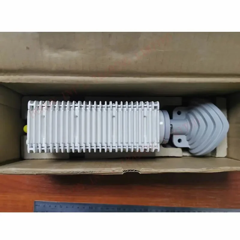 جهاز إرسال واستقبال VSAT جديد 1.5 وات XR1196/ES Ku-band RX 11.50 إلى 12.75 جيجا هرتز TX 14.00 إلى 14.50 جيجا هرتز يدعم أندرو