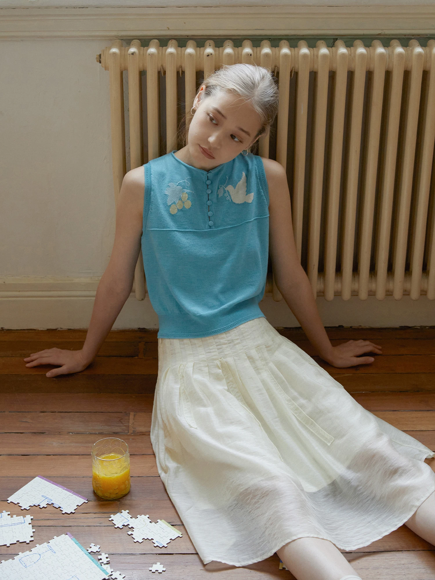 

LLANO Summer Thin Knitted Vest Women's Inner And Outer Wear Sweet Retro Cool Floral Embroidery Design Original Pattern Nylon ...