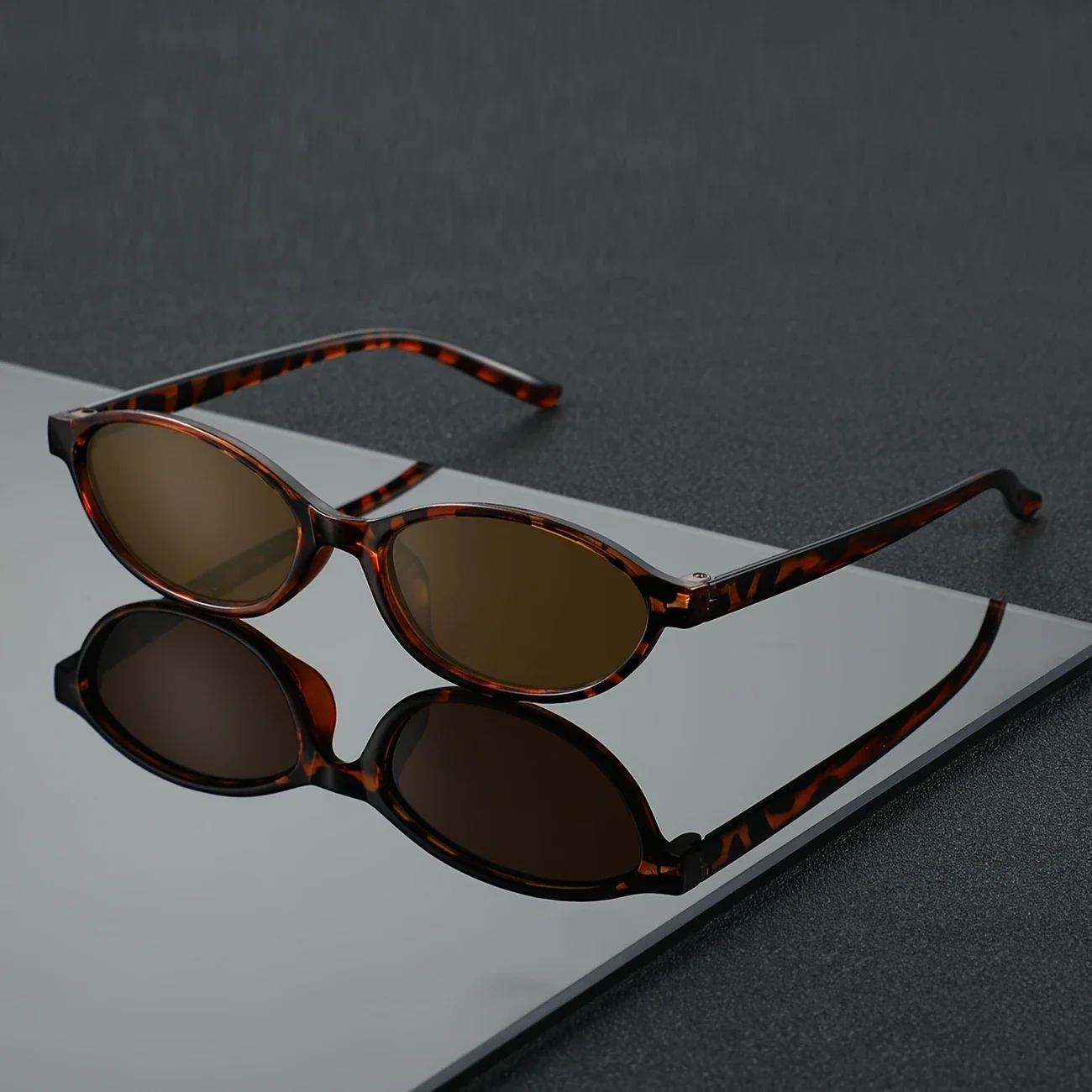 1 gafas ovaladas con montura pequeña, simples, modernas, duraderas, material de PC, adecuadas para cualquier forma de cara, gafas del mismo estilo para hombres