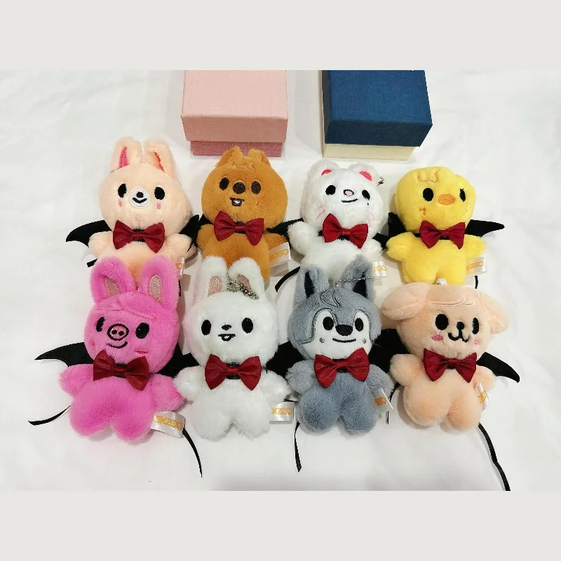 Skzoo Halloween Gentleman Krawattenflügel neuer Plüsch-Rucksack-Anhänger süße Persönlichkeit Geburtstagsgeschenk Stray Kids ätherischer Anhänger