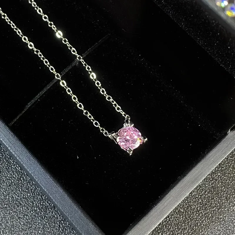 จี้เพชรทรงสี่เหลี่ยมเล็ก ดีไซน์โมอิสซาไนต์ ชุบทองคำขาว 18K พร้อมสร้อยคอแบบล็อคโบน