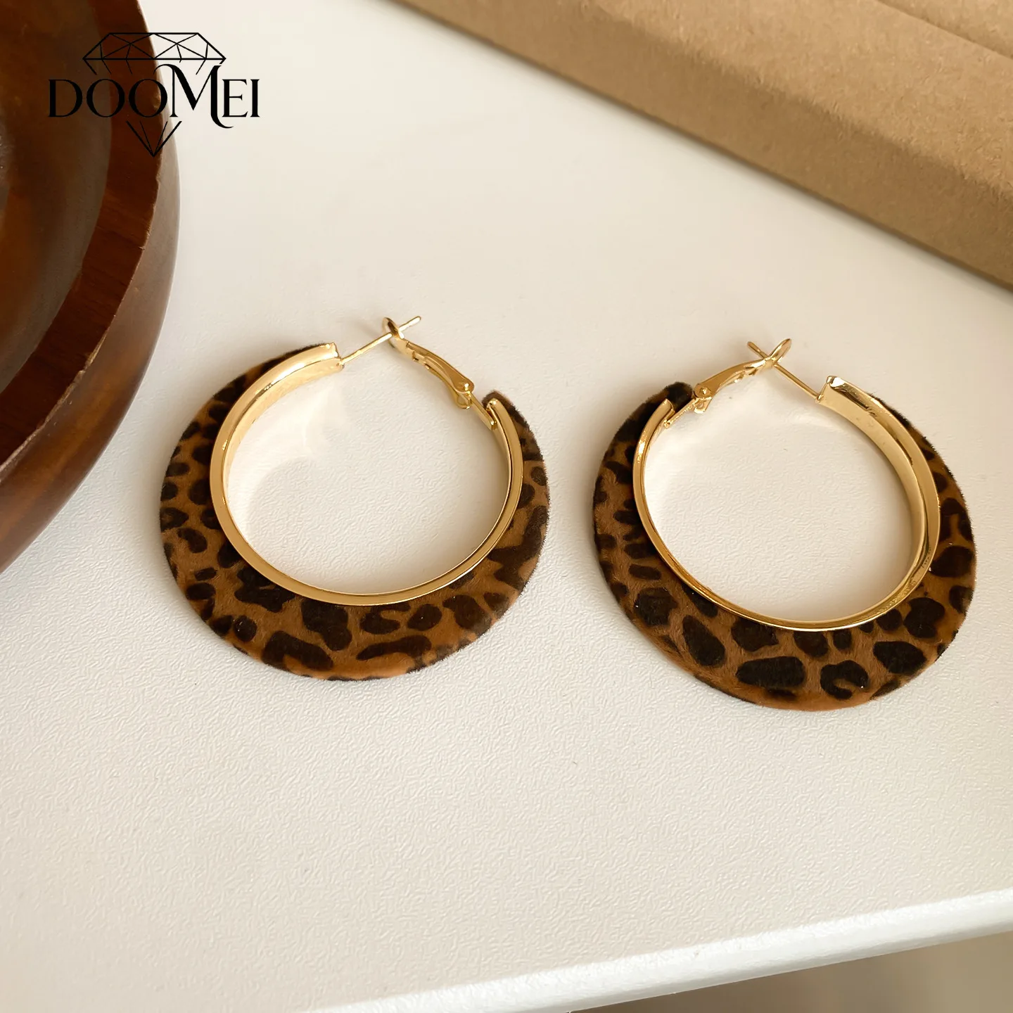 DOO MEI Maillard Leopard Print Round Hoop Earrings Light Luxury Flocked Ear Hoop Women's Autumn and Winter Fashion Earrings