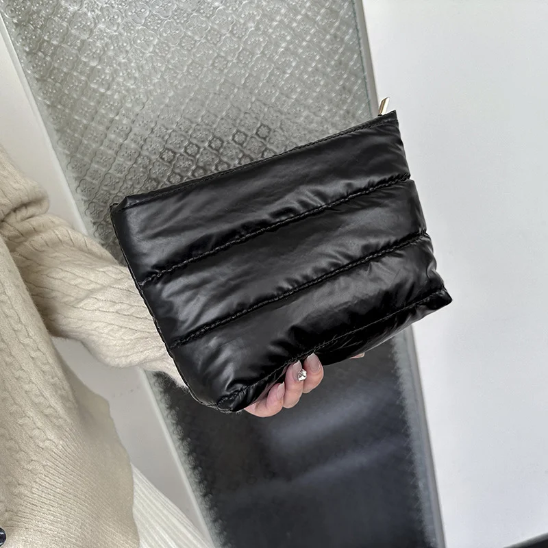 Black Large Capacity Makeup Bag Fashion Portable Multifunctional Cosmetic Bag Waterproof Toiletry Storage Organizer Bag Travel