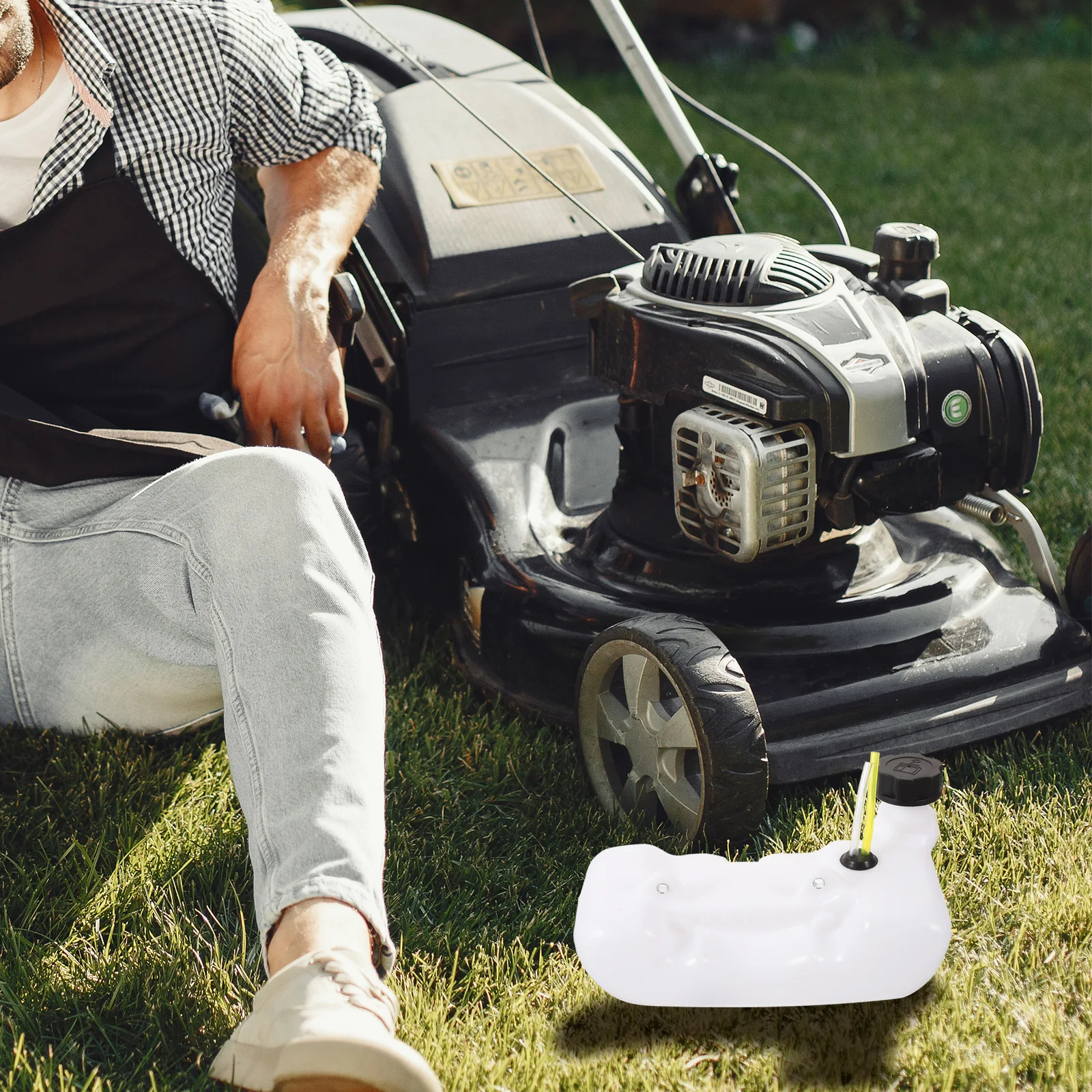 

Lawn Mower Tank 40 5 Two stroke Thick Plastic Container for Grass Large Capacity Leak proof Gas Storage