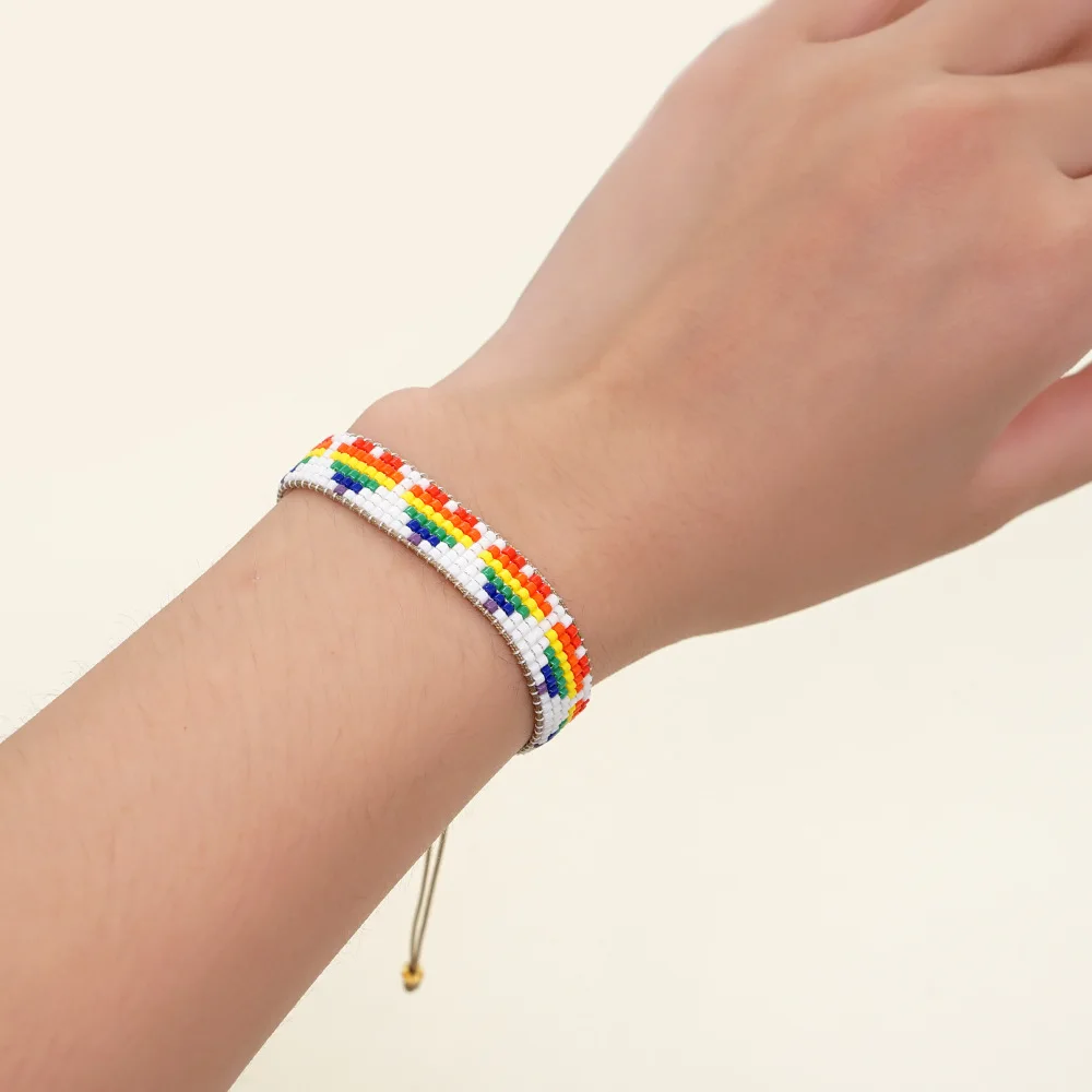 

Браслет из бисера с градиентом в виде радужного сердца, ручная вязка, регулируемый в богемном стиле, простой дизайн из рисовых бусин, оригинальность