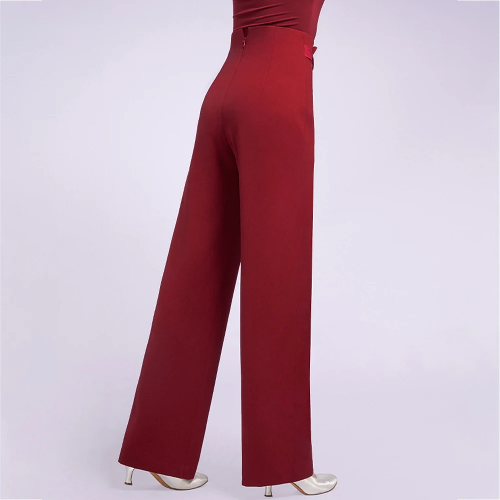 กางเกงเต้นรำสตรีสีดำ กางเกงแฟชั่นสำหรับฝึกซ้อม กางเกงขนนกสีขาว สายสีฟ้า กางเกงทรงตรง กางเกงแซมบ้าคุณภาพสูงสีแดงไวน์