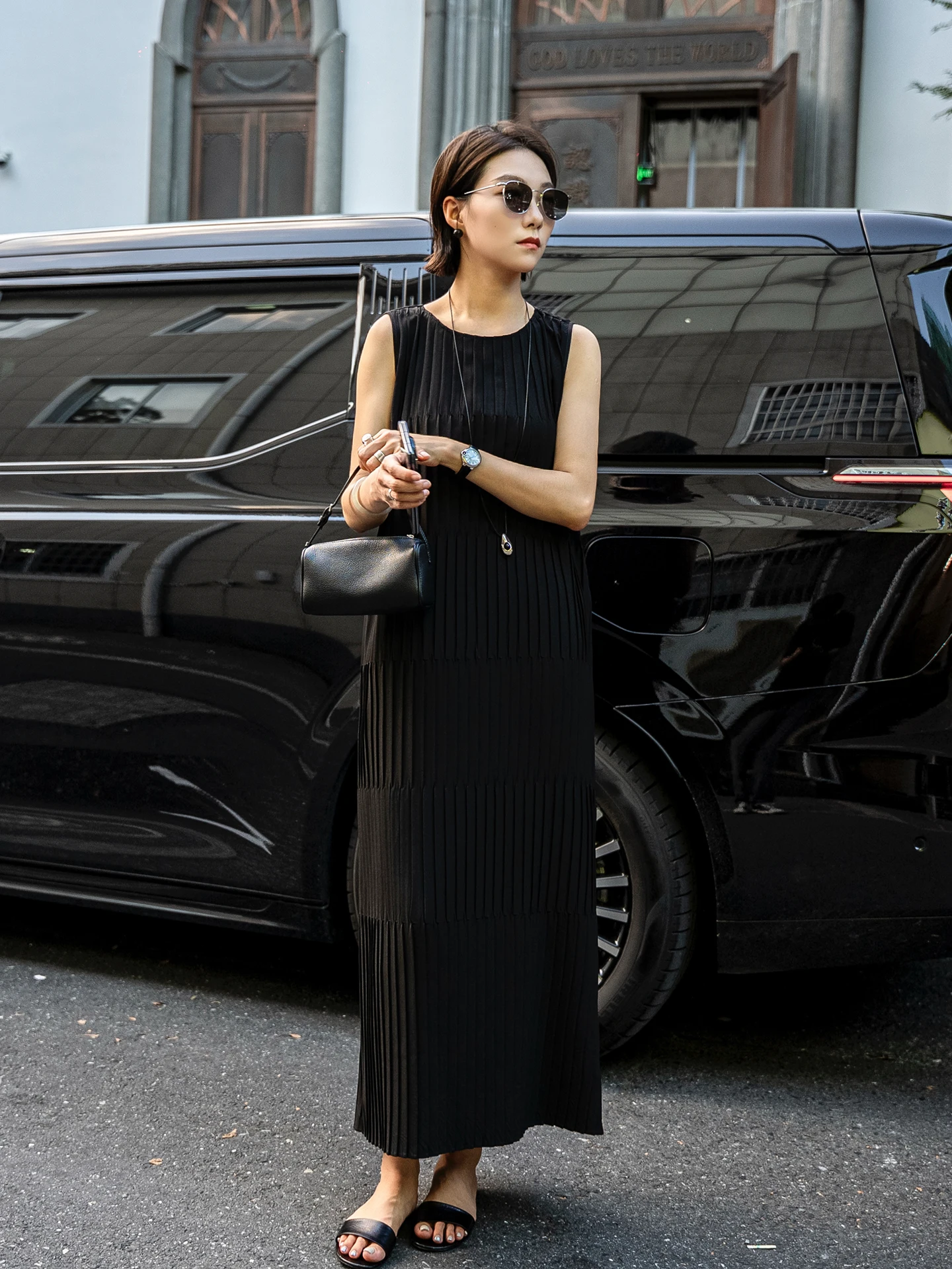 Chic Mat Svel Pleat… - image