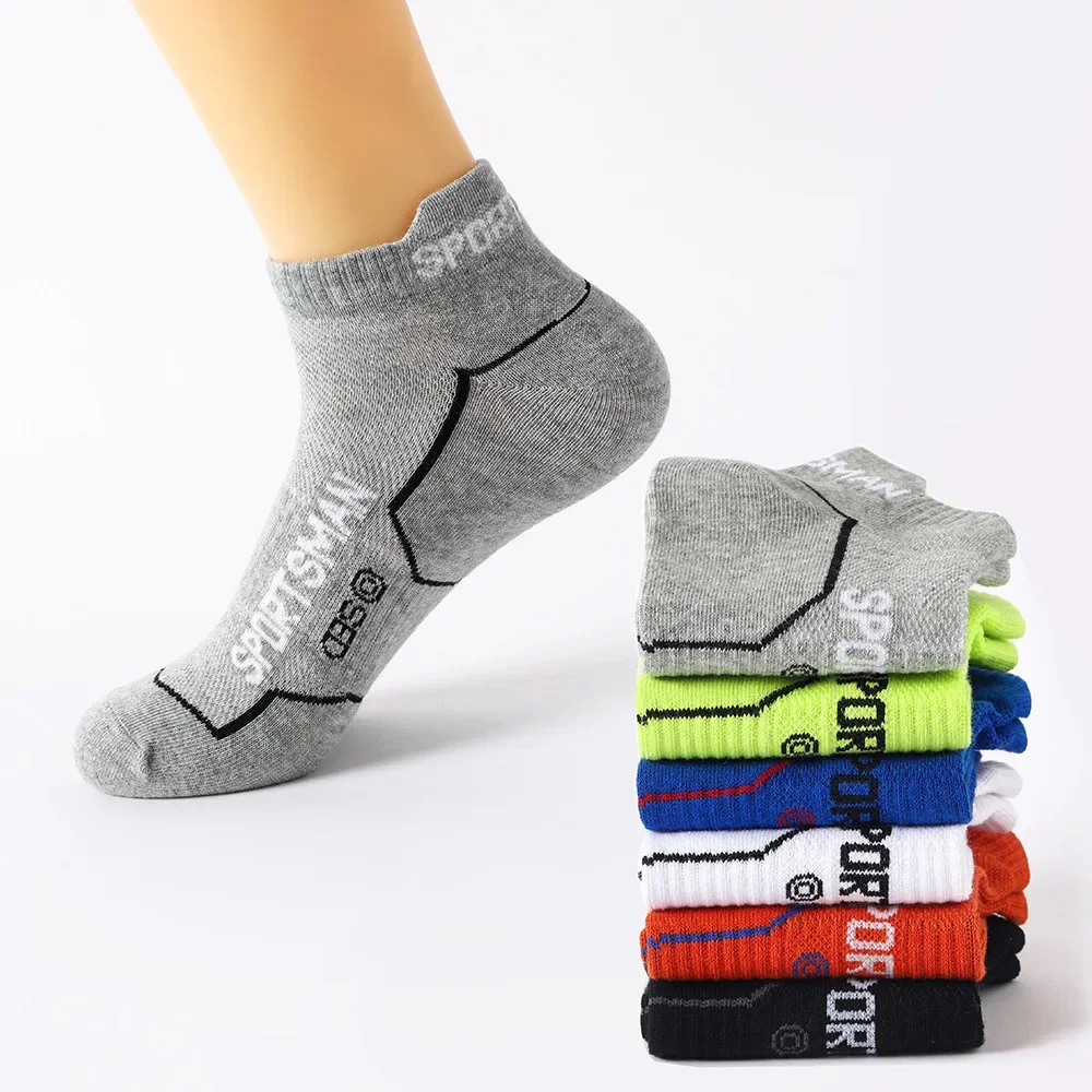 High-performance Basketball and Football Men's Socks with Spring and Autumn Sports Boat Design