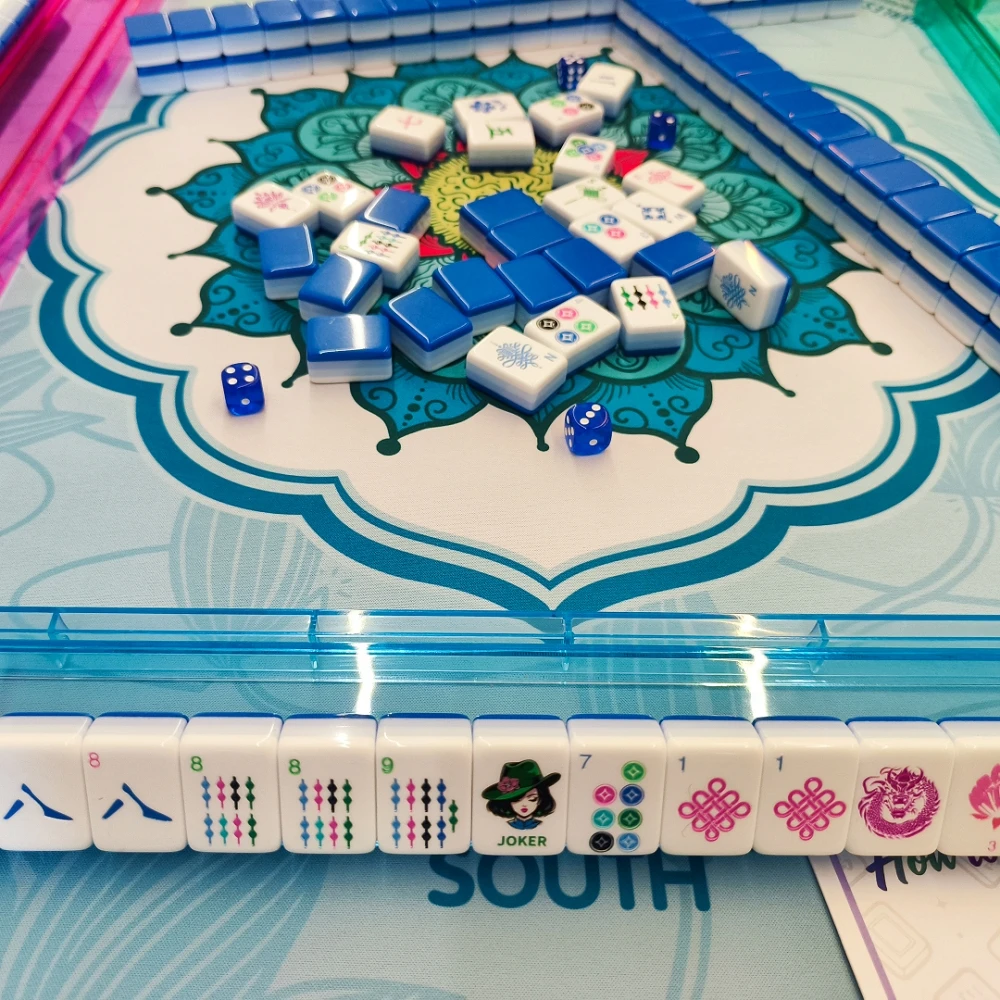 In US Stock Blue Engraved Mahjong Set American Mahjong Tiles Acrylic Mah Jongg Travel Sets Board Games Halloween Christmas Gifts