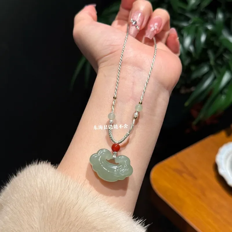 Natural Hetian jade clear water color auspicious cloud lock pendant pendant Hetian jade Ruyi lock jade pendant hand-woven