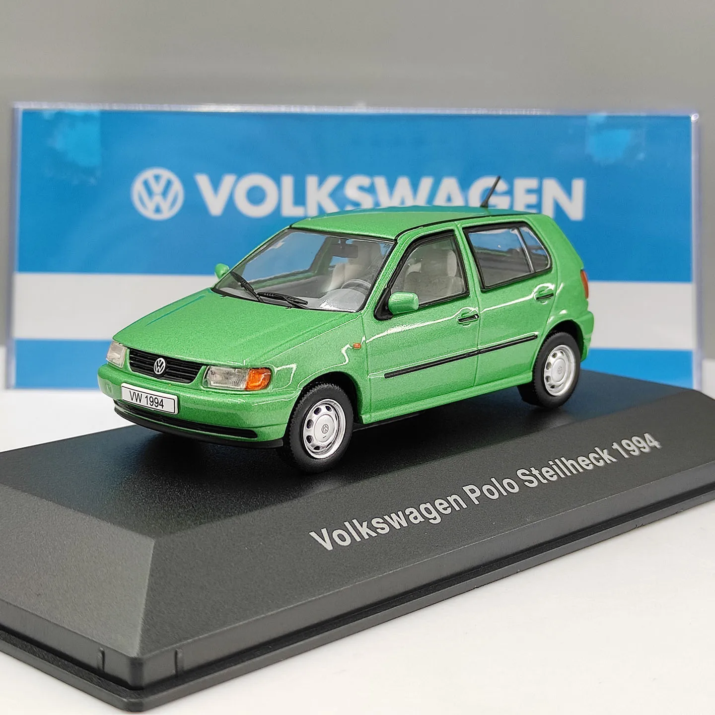 Diecast IXO 1:43 Scale VW Polo Steilheck 1994 Green Alloy Car Model