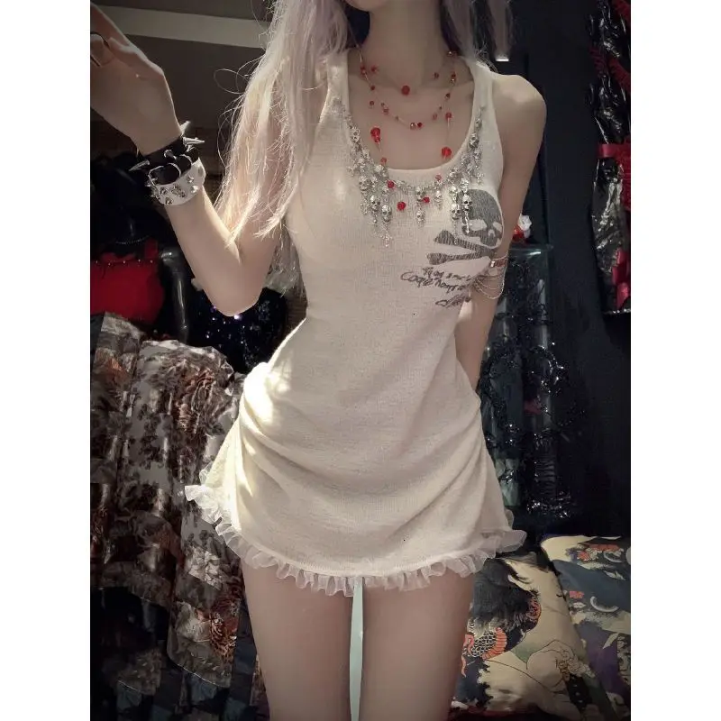 Camisola Retro de subcultura Y2K, vestido ajustado con gráfico de calavera y cuello redondo, Mini vestidos de moda con adornos de encaje plisados de retales de verano