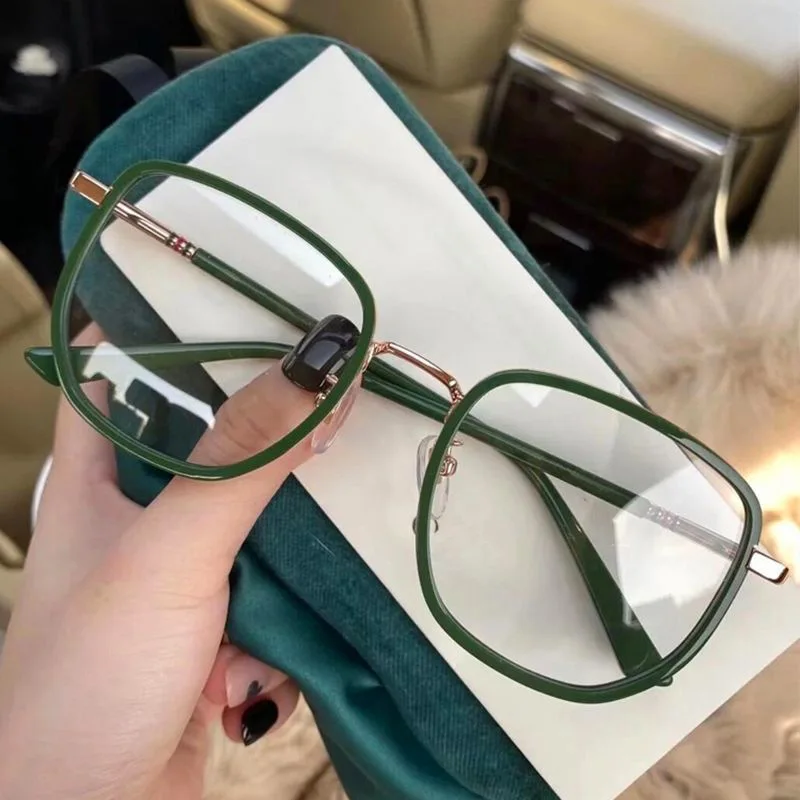 Ultralight Blue Blocking Glasses Girl Retro Green Frame Plain Glasses Blue Light Bezel Transparent Eyewear Glasses for Women