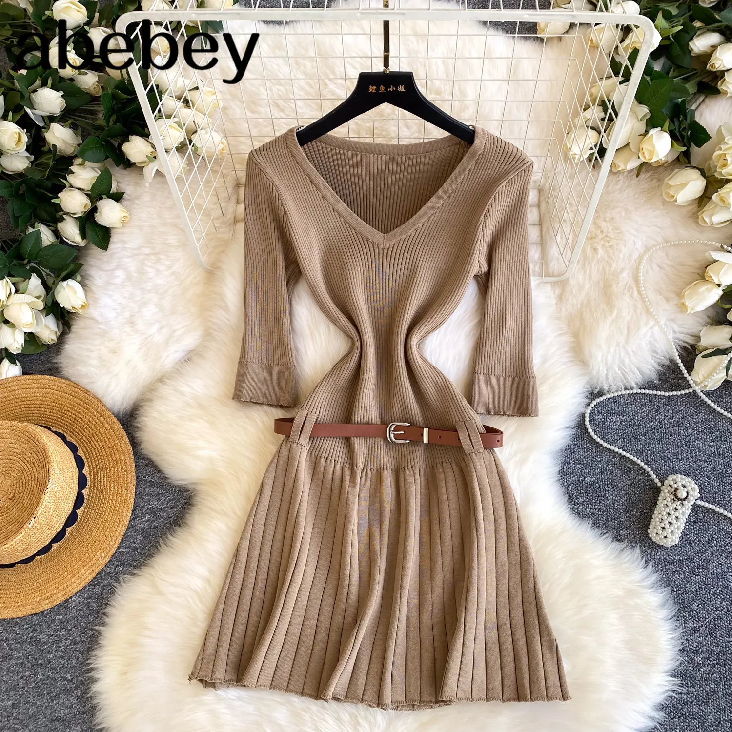 Neues Lässiges Strickkleid mit V-Ausschnitt, Einfaches Schmales Rippstrick-Kleid mit Gürtel, A-Linien Sommerkleid, Feminines Vintage-Arbeitskleid, Mini-Kleid Outfit