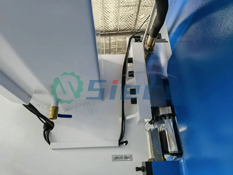 SIECCTECH رائجة البيع باستخدام الحاسب الآلي الانحناء هاينز الهيدروليكية 80 100 125 طن الصفائح المعدنية للطي الصحافة الفرامل هاين