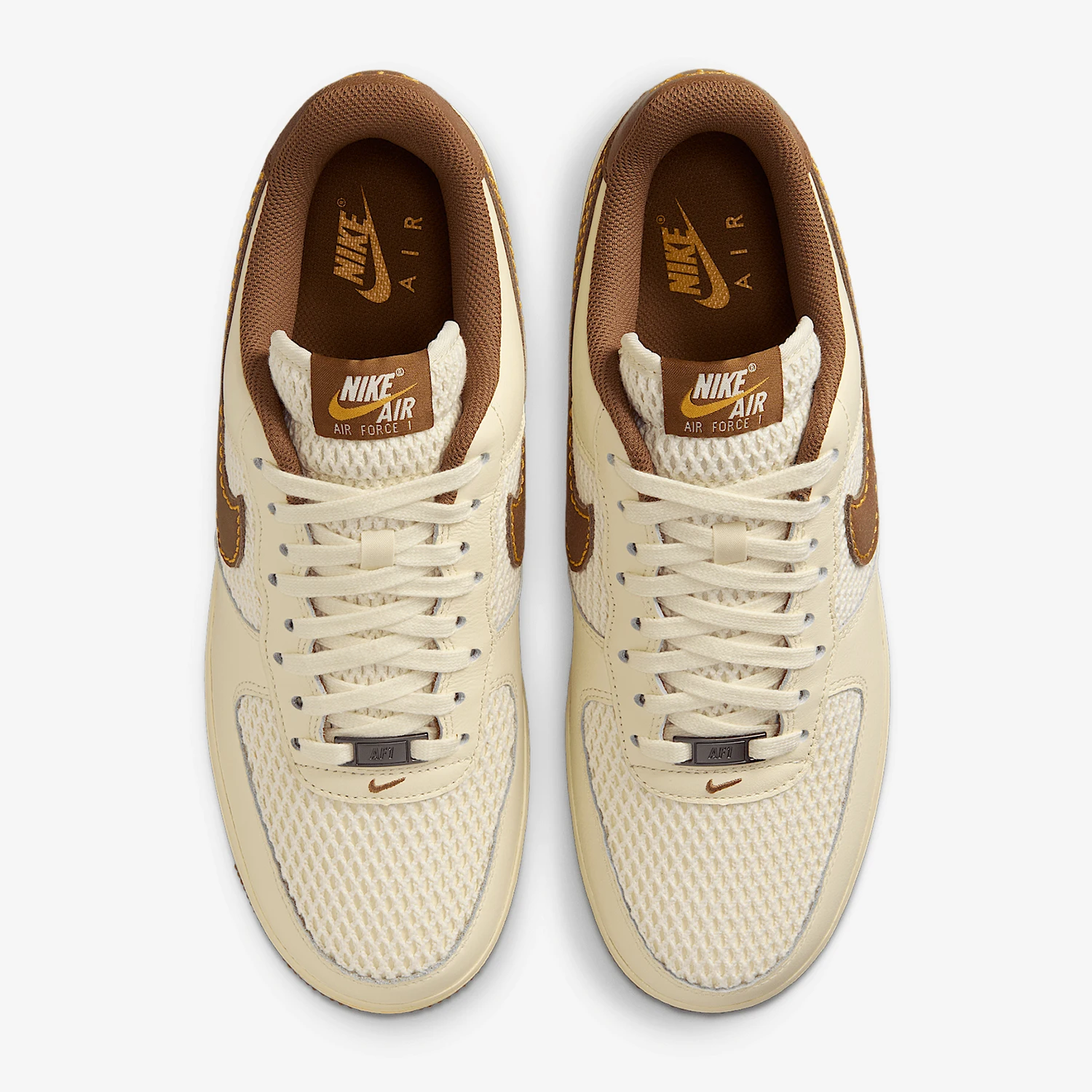 حذاء رياضي شبكي كلاسيكي رياضي للرجال من Nike Air Force 1 IB7719-113