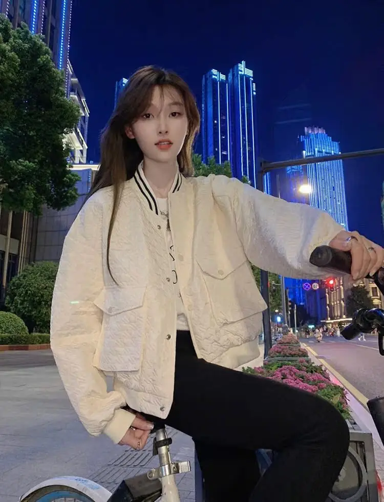 

Бейсбольные куртки для подростков и женщин: зимние, утепленные, с шерстяной подкладкой, в стиле ретро, утолщенные, без рукавов, с цветочным декором, на каждый день