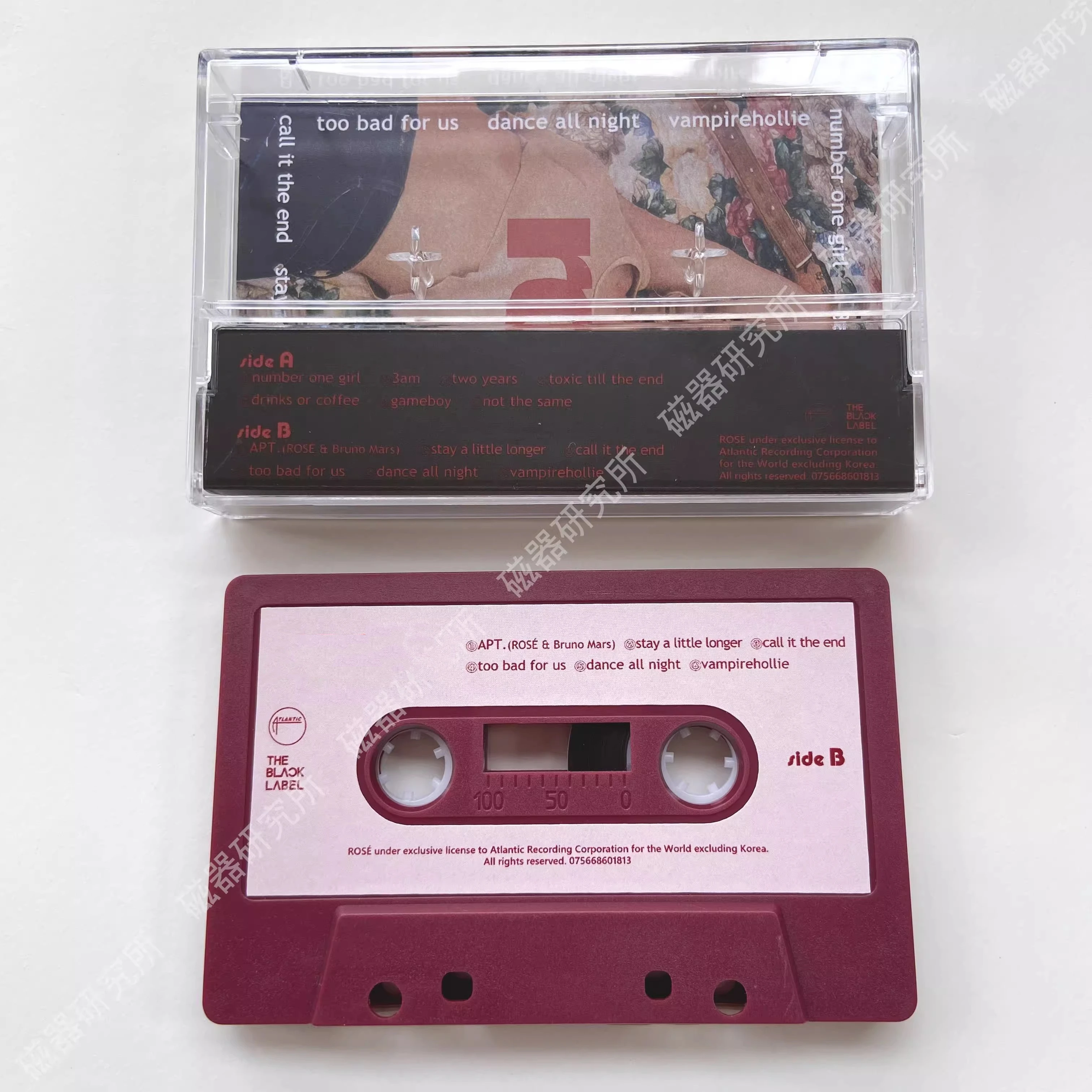K-pop Girl Idol Groups APT Music Tape Rosie Album Vampirehollie Cassette Cosplay Walkman Recorder Koleksi Kotak Soundtrack Mobil