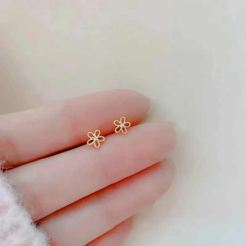 Korean Fashion Sweet Cute Flower Mini Stud Earrings For Women Teens Gold Color Hypoallergenic Daily Wear Jewelry Gift