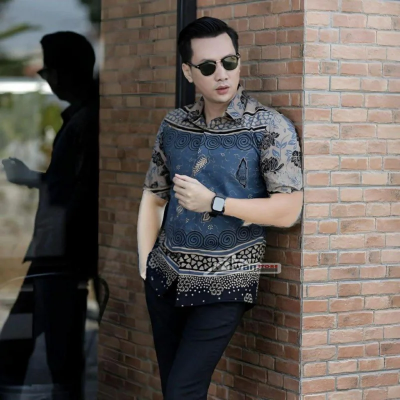 Sommer-Kurzarm-Batikhemd für Herren, neueste Designs, lässige Pekalongan-Uniform, Motive, exklusiv 2025, Neuankömmlinge