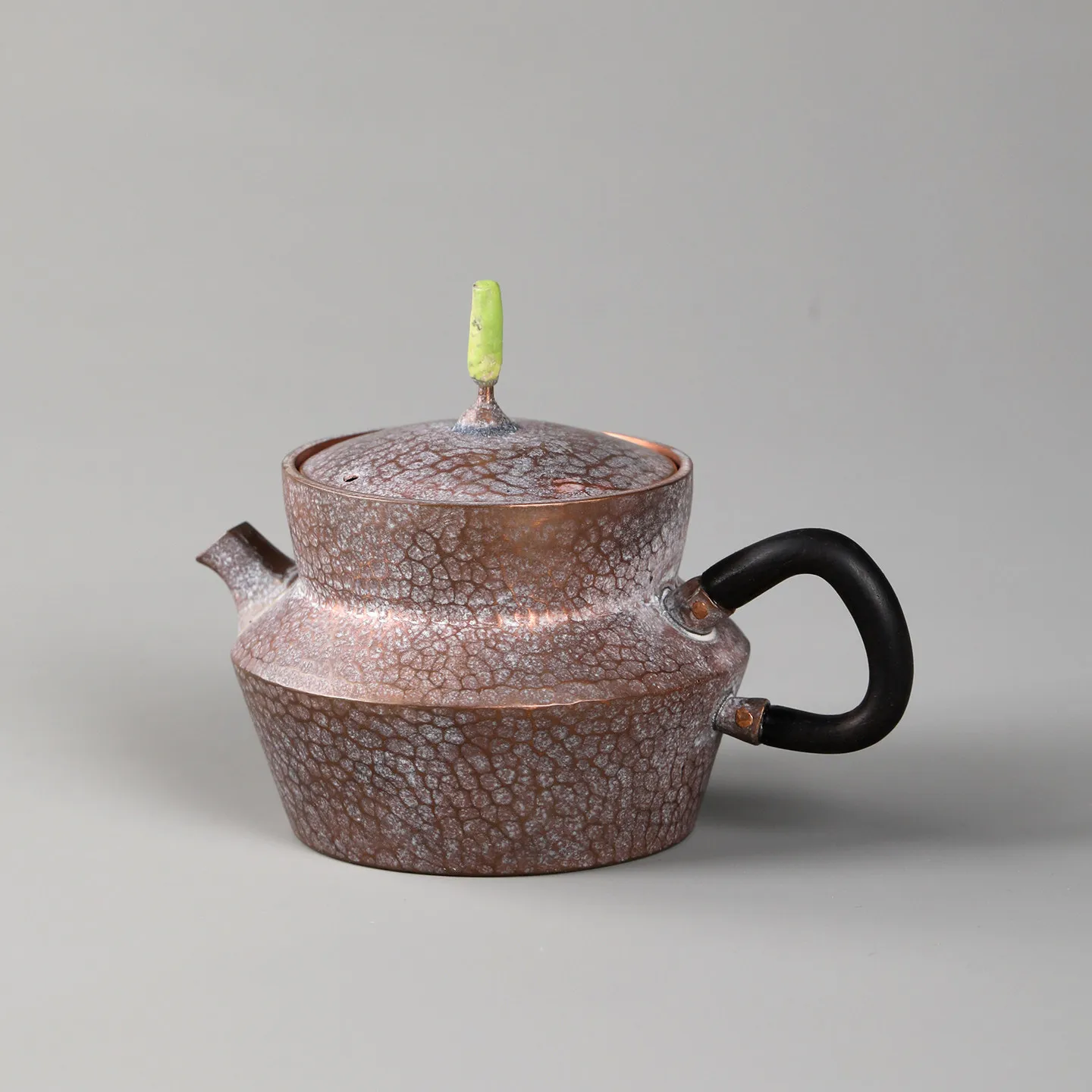 Chinese mainland copper teapot cold forging process handmade hammer pattern tea room copper pot cloud step