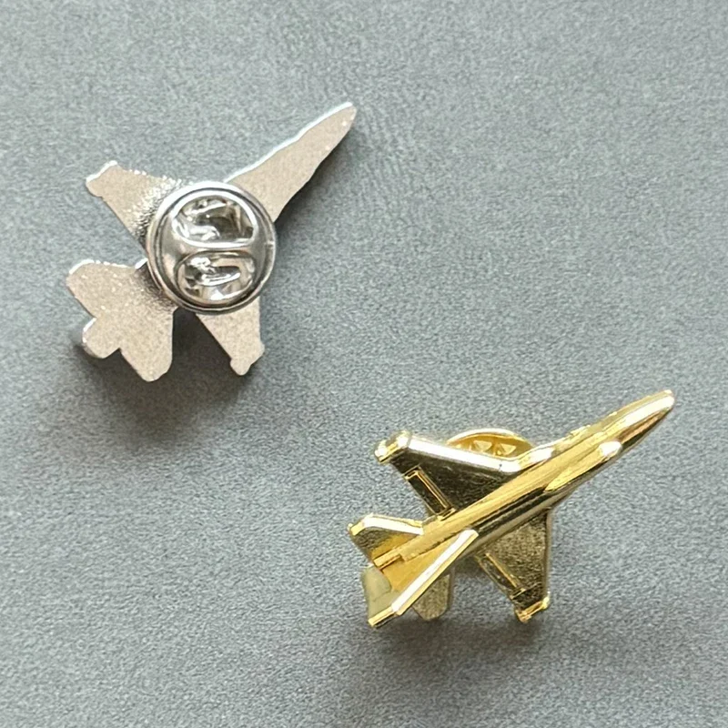 Vintage 3D F16 Fighter Jet Brooch Pin Unisex Metal Badge Fashion Jewelry Gift for Party