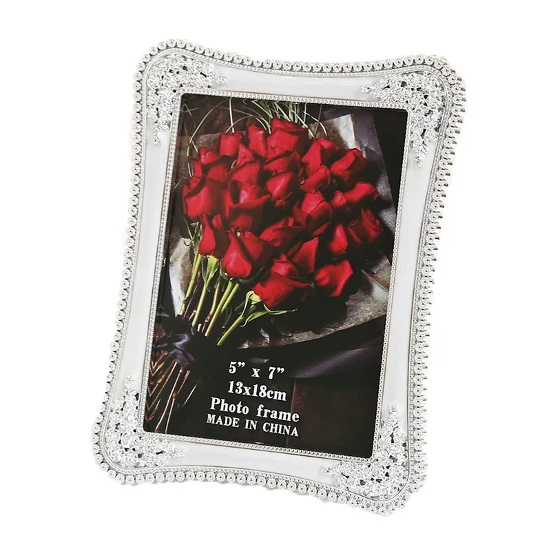6/7/8 inch European-style photo frame display stand. Minimalist retro brown and silver vertical and horizontal photo frames.