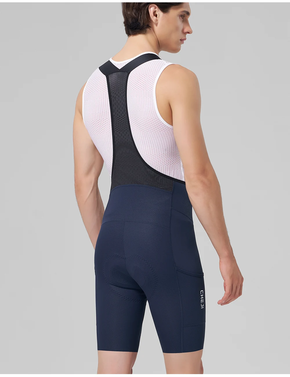 CHEJI Herren Radsport-Trägerhose mit Seitentaschen, nahtlosen, rutschfesten Beinmanschetten, gepolstert für 7 Stunden Fahrt auf Straßen- und MTB-Fahrrädern. – Detail 15