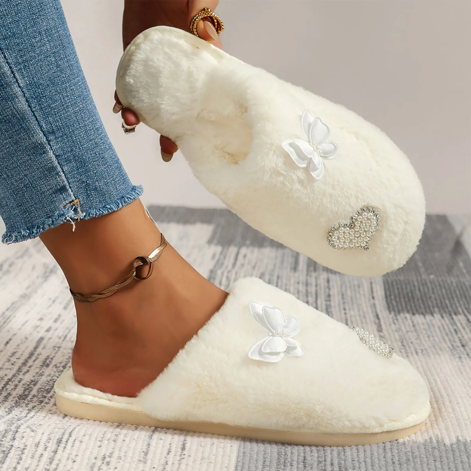 Winter Fashion Women Home Slippers Faux Fur Warm Shoes Woman Slip on Flats Female Fur Plus Size ﻿pantofle Zapatos De Mujer