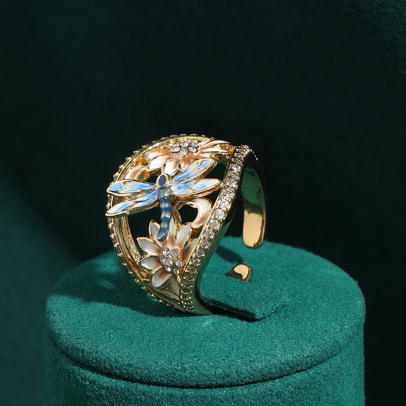 

Gold Color Vintage Hollow Gragonfly Flower Natural Stone Rings High Luxury Brand Designer Jewelry Birthday Souvenirs For Woman