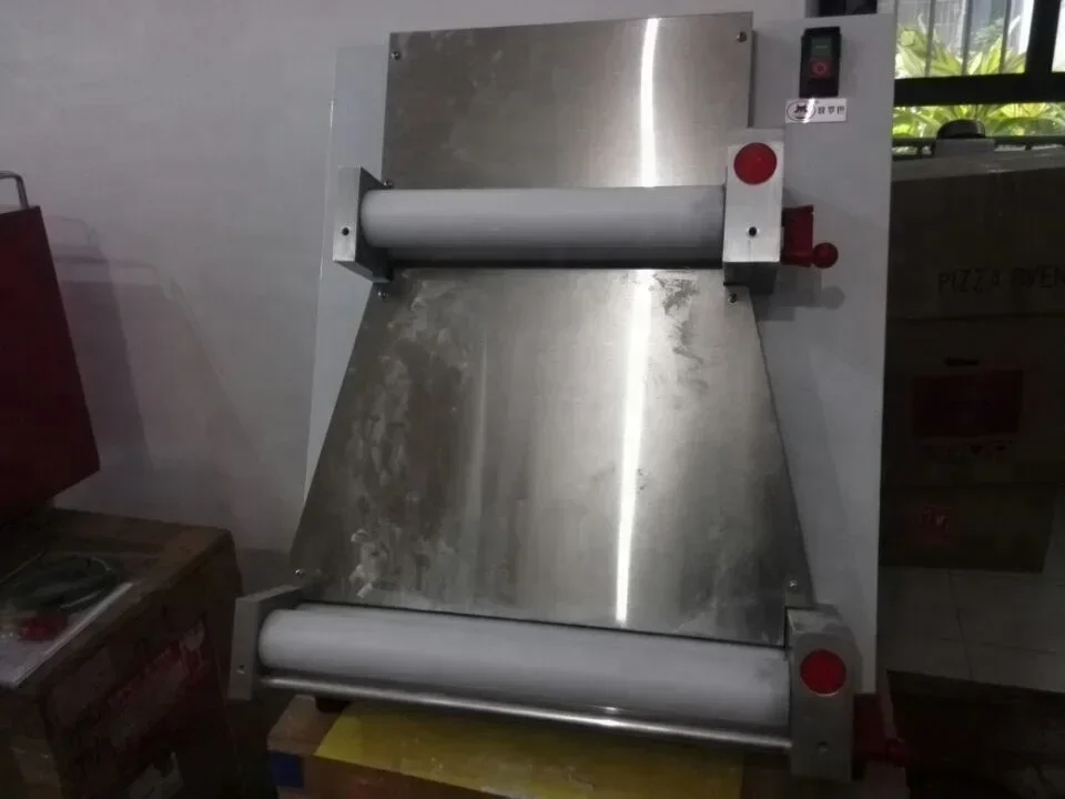 

cheap and fine Pizza dough roller machine / Pizza dough rolling machine