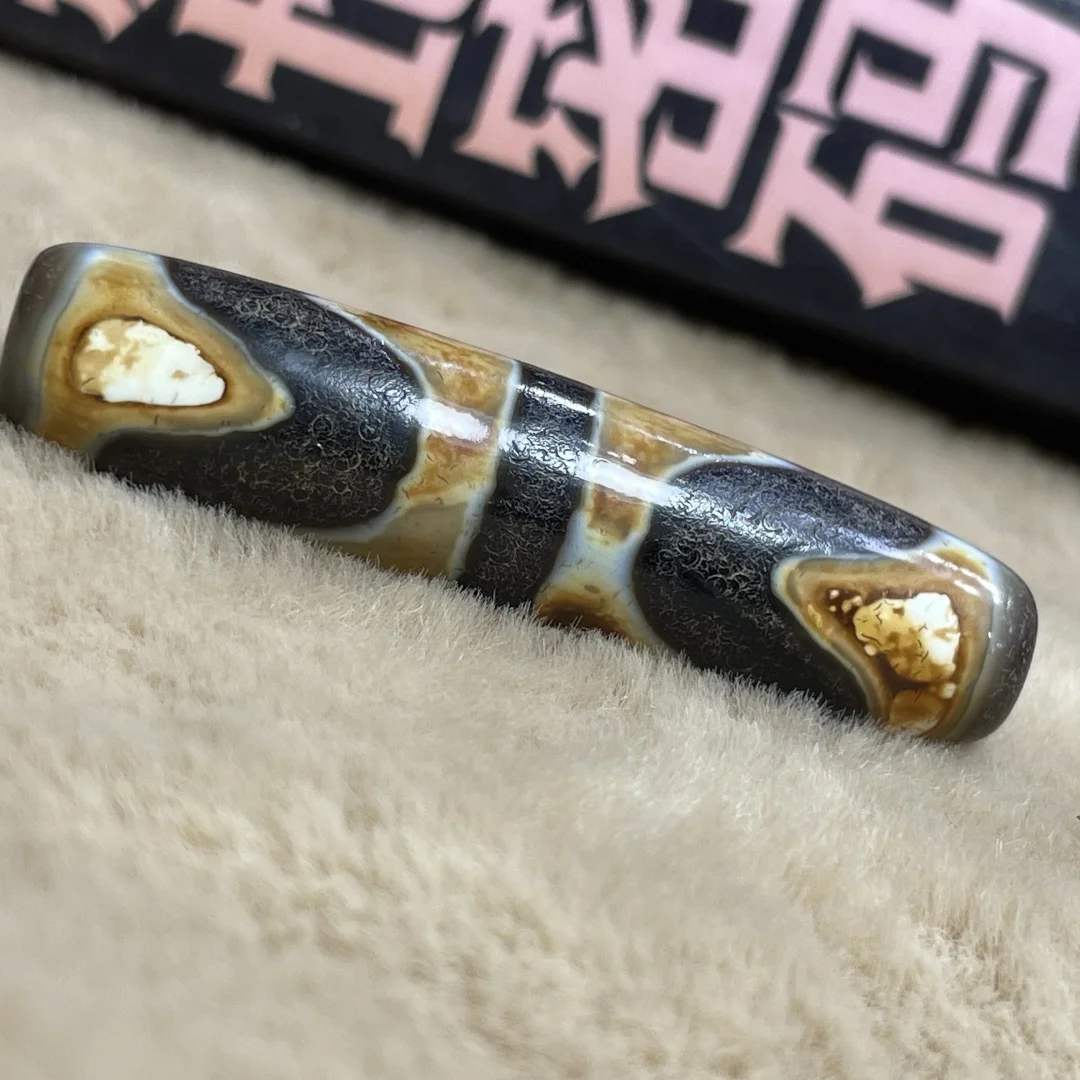 Rare Tibetan Buddhism Agate Oil moistened fire supplies tiger teethTotem Dzi Bead Amulet Necklace Pendant 13x53mm