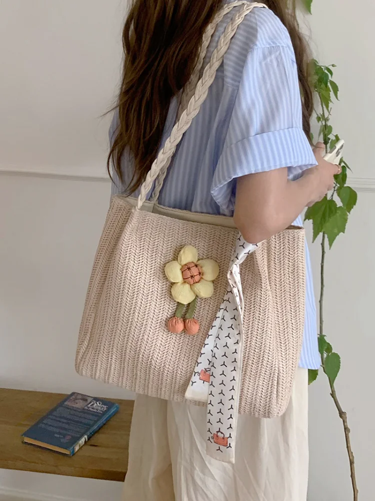 

2024 Summer Female Bohemian Shoulder Bags for Women Casual Beach Straw Handbags Flower Decor Weave Tote Bag Travel Shopper Bags