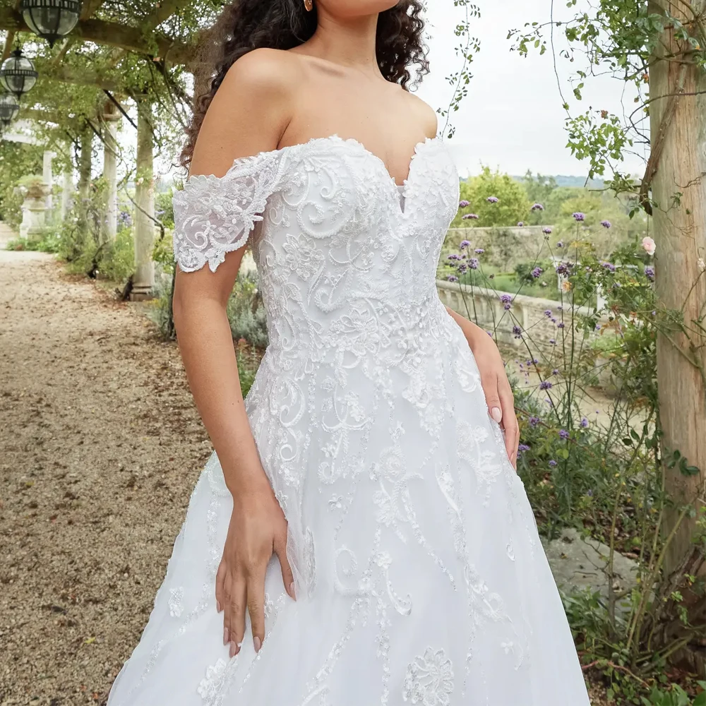 Abiti da sposa senza maniche senza spalline con spalle scoperte Applique in pizzo A Line Abiti da sposa personalizzati aperti sul retro Nuovi abiti da sposa