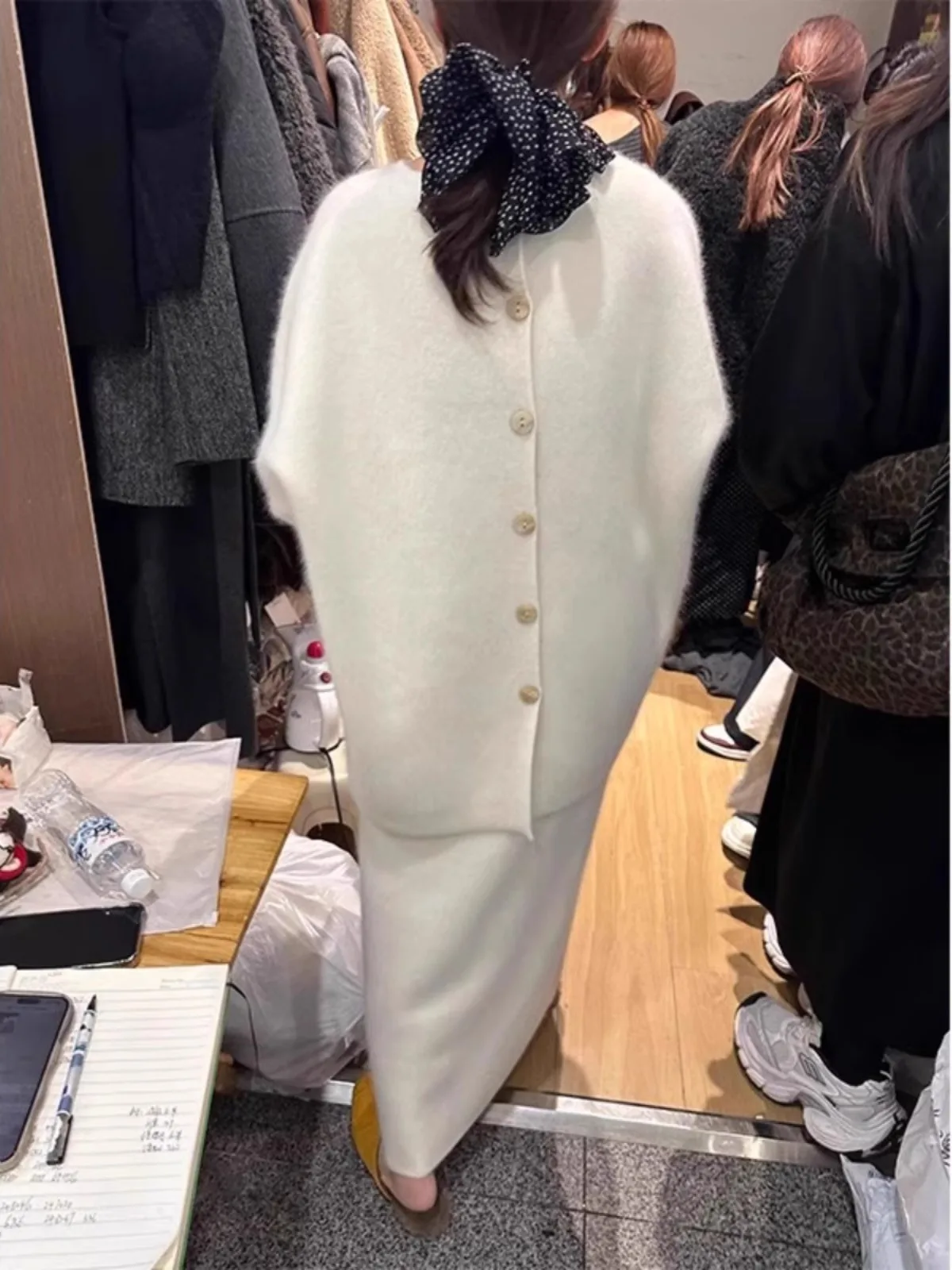 Set lavorato a maglia morbido e accogliente da donna allentato per l'inizio dell'autunno Ba gonna a bottone singolo set da due pezzi in fibra di poliestere Sle di lusso